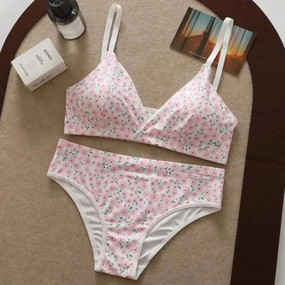 Daily Wear Comfort Collection Lightly Padded Leaf Design Bra and Matching Panty Set