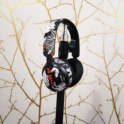 AKZ-38 Graffiti Style Wireless Bluetooth Headphones with 6D Stereo Sound & Built-in Mic